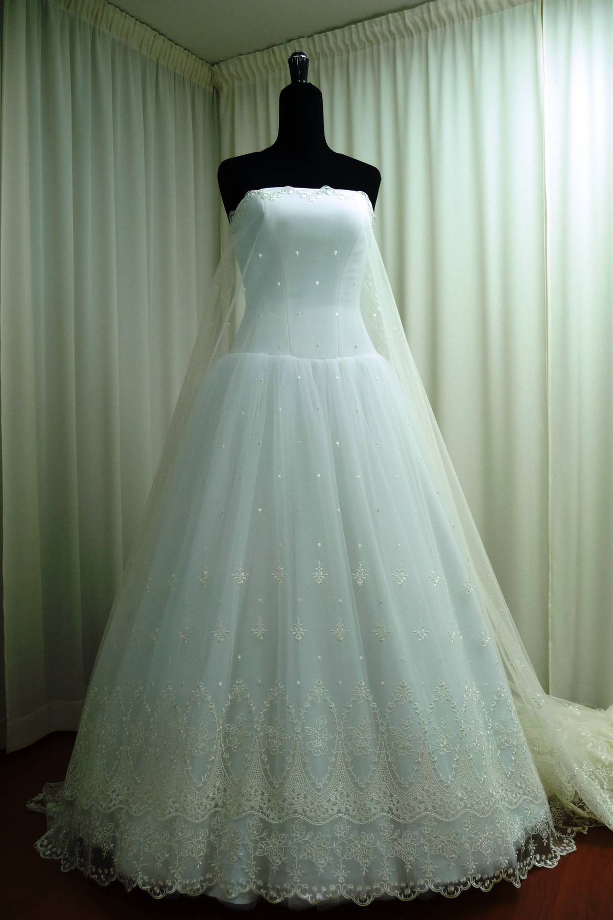 tulle ricamato avorio cm 170 Art 8024LTUAV