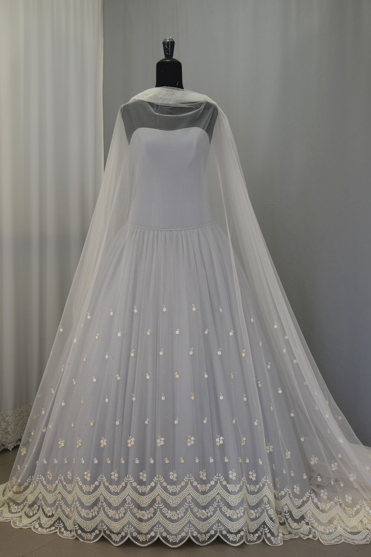 tulle ricamato bicolore Art 9077LTUBC