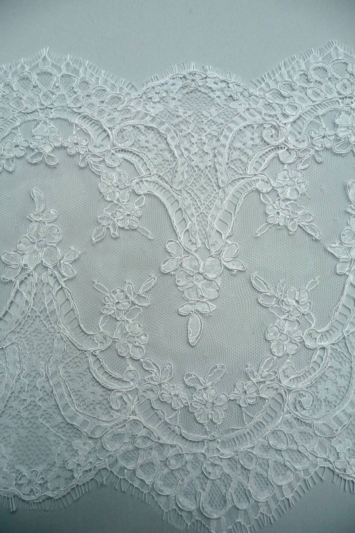 bordo pizzo rebrode cm 28 bianco Art AR380