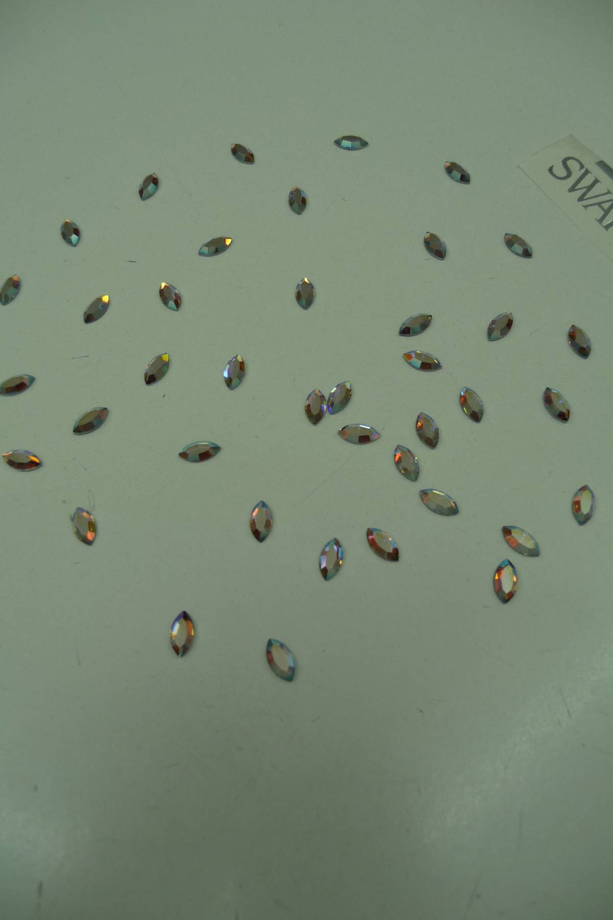 strass swarovski navetta 8x4 aurore boreale (confezioni da 45 pezzi) Art STR8X4C