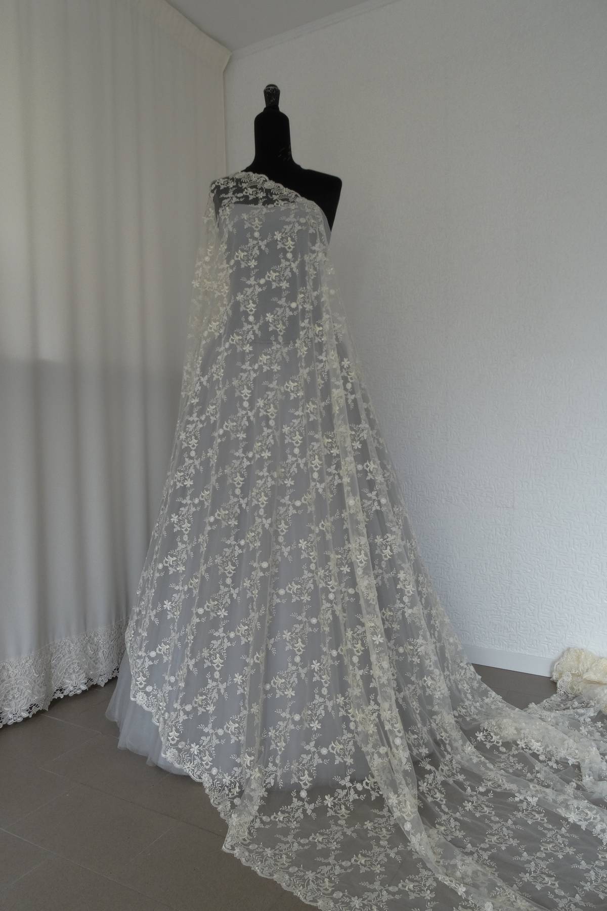 tulle macrame ricamato bicolore cm 130 Art B1053LTUBC
