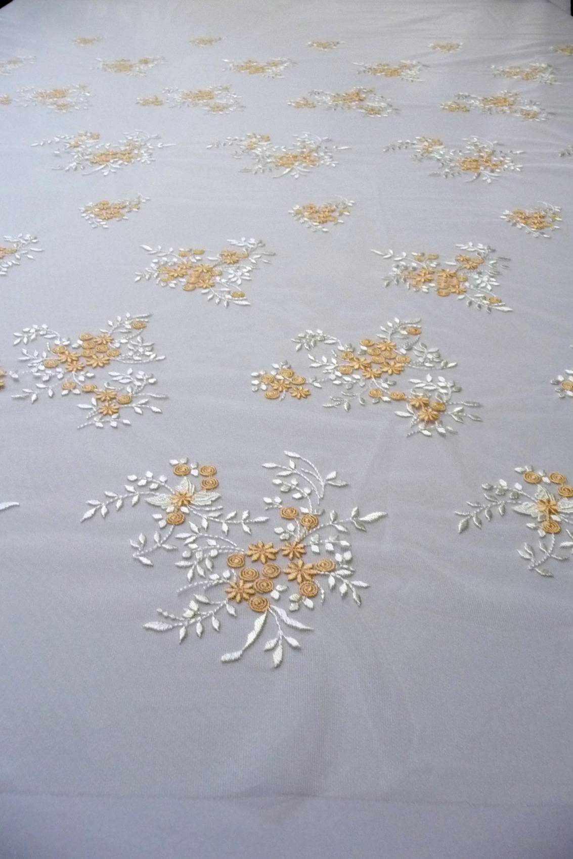 tulle ricamato macrame bicolore cm 170 Art 1718LTUC