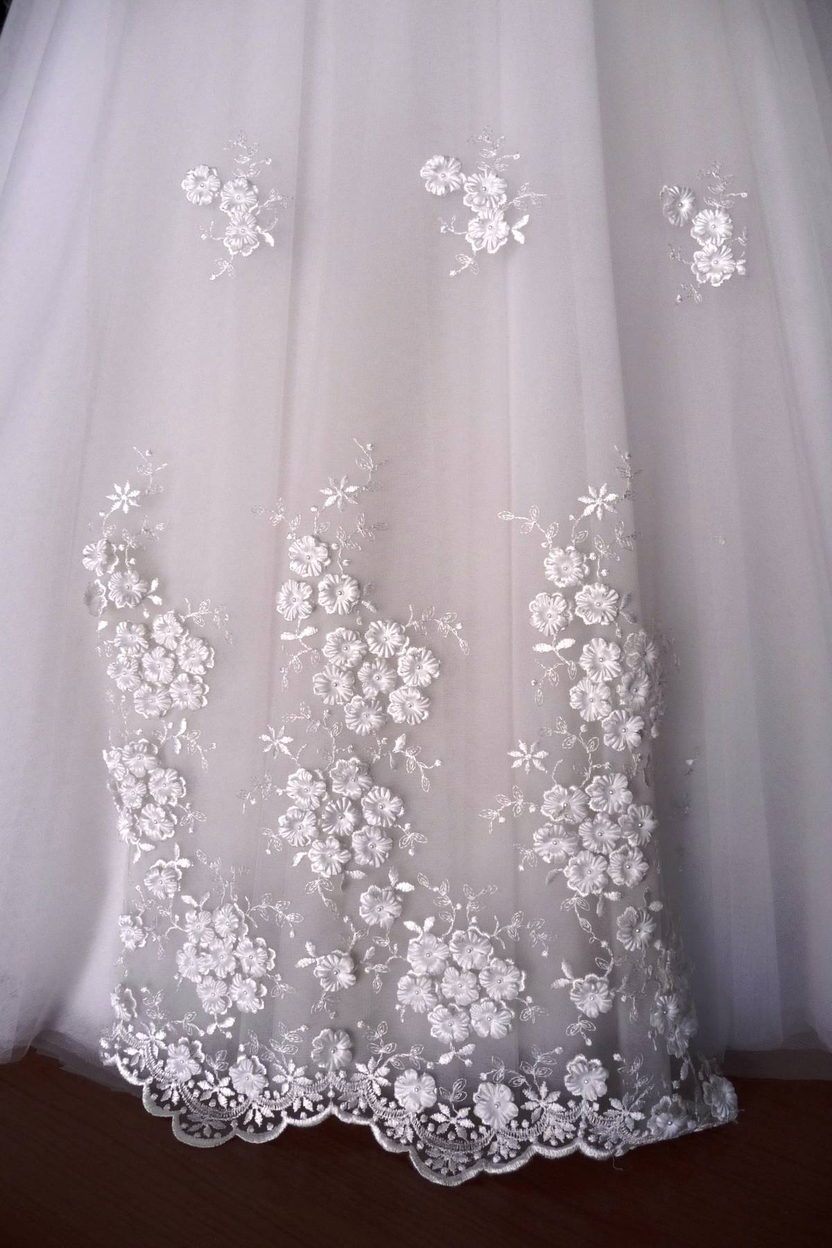 tulle ricamato con fiori di seta bianco Art 0468LTUX