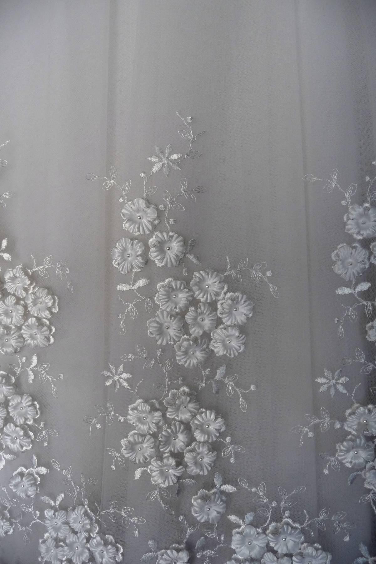 tulle ricamato con fiori di seta bianco Art 0468LTUX