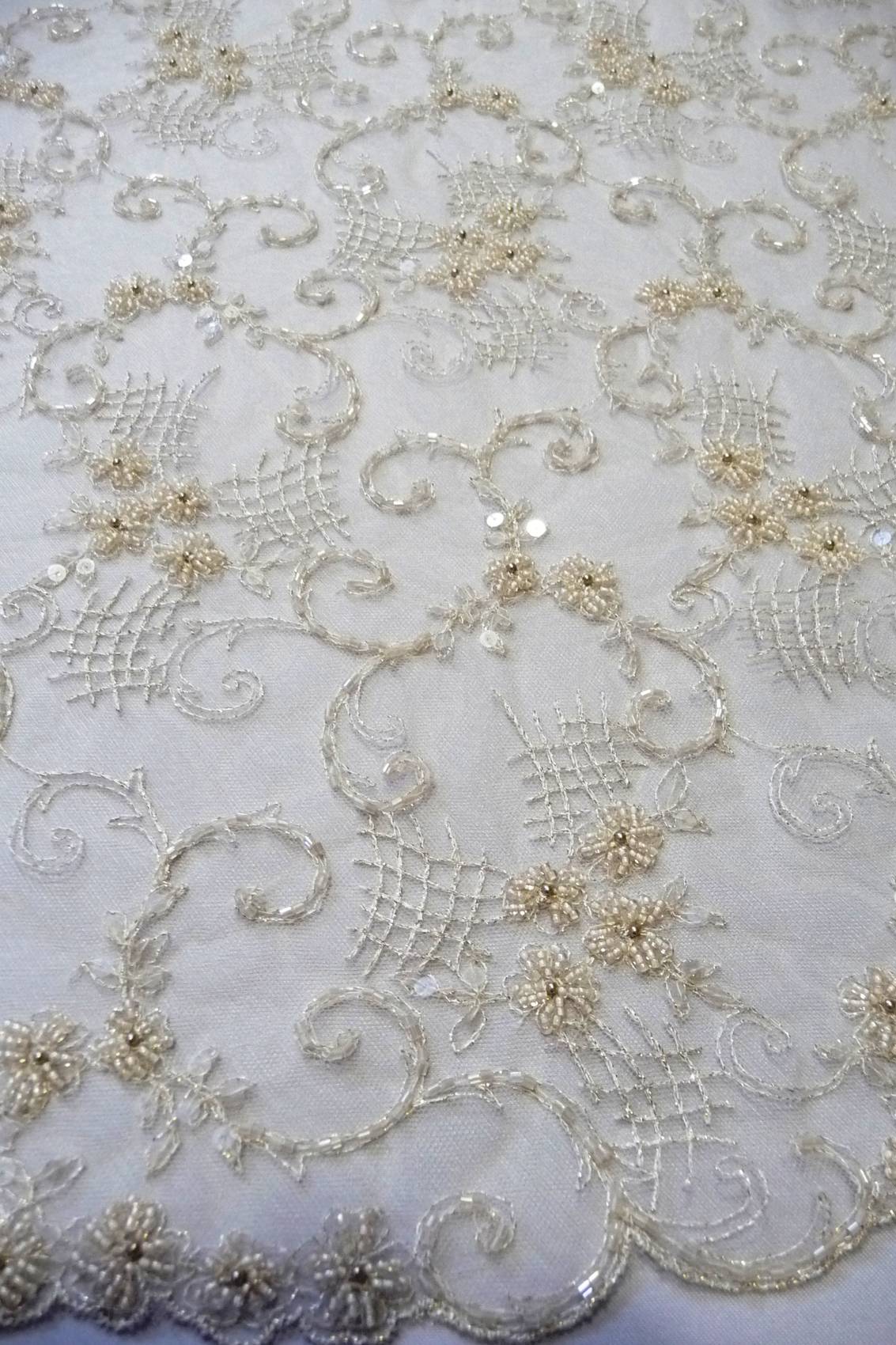 bordo ricamato perle cm 140 beige champagne oro c1010 Art C1010