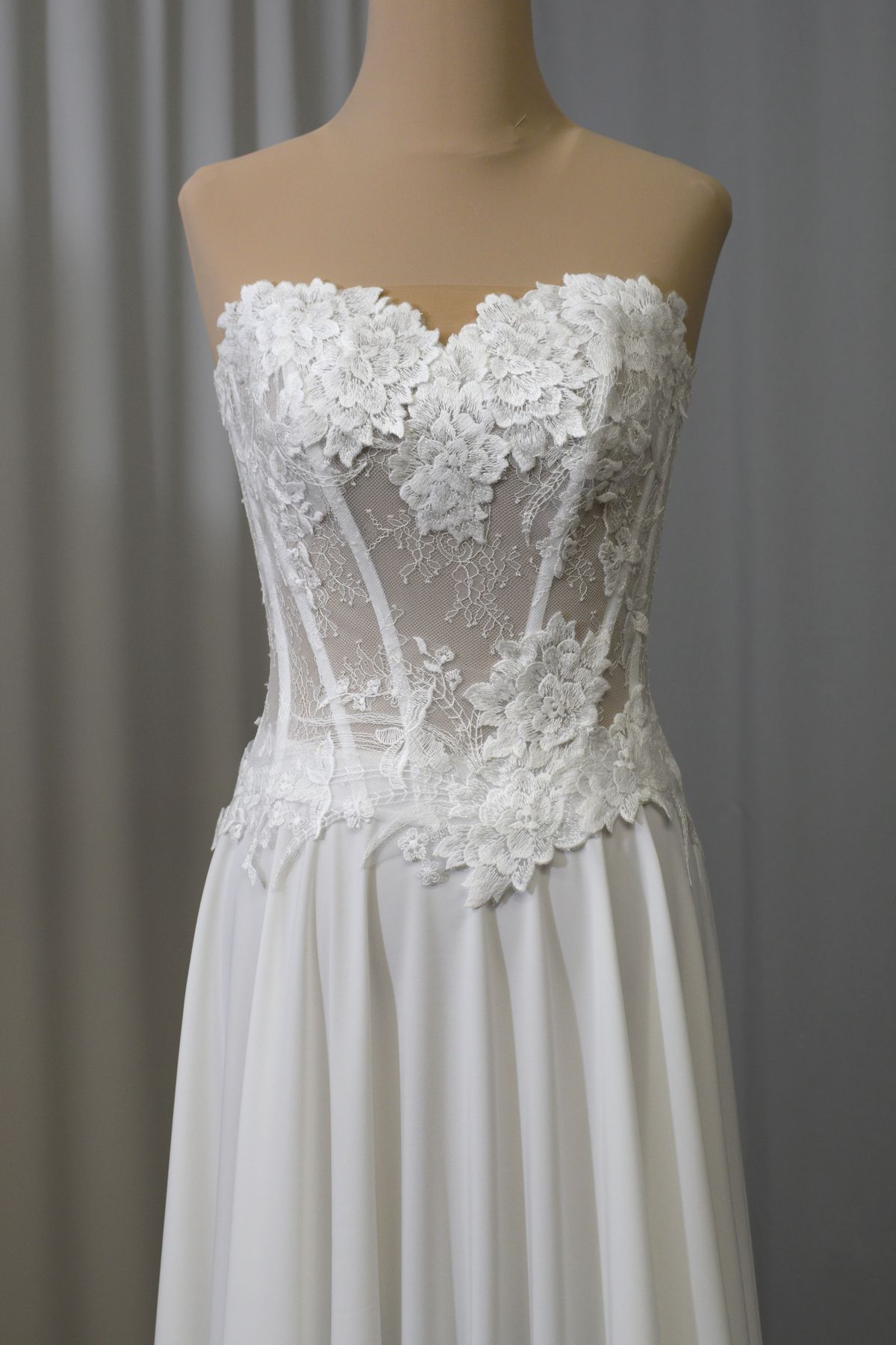 abiti sposa in pizzo e applicazioni gonna kady mano seta con fondo non rifinito semilavorato Art H1331