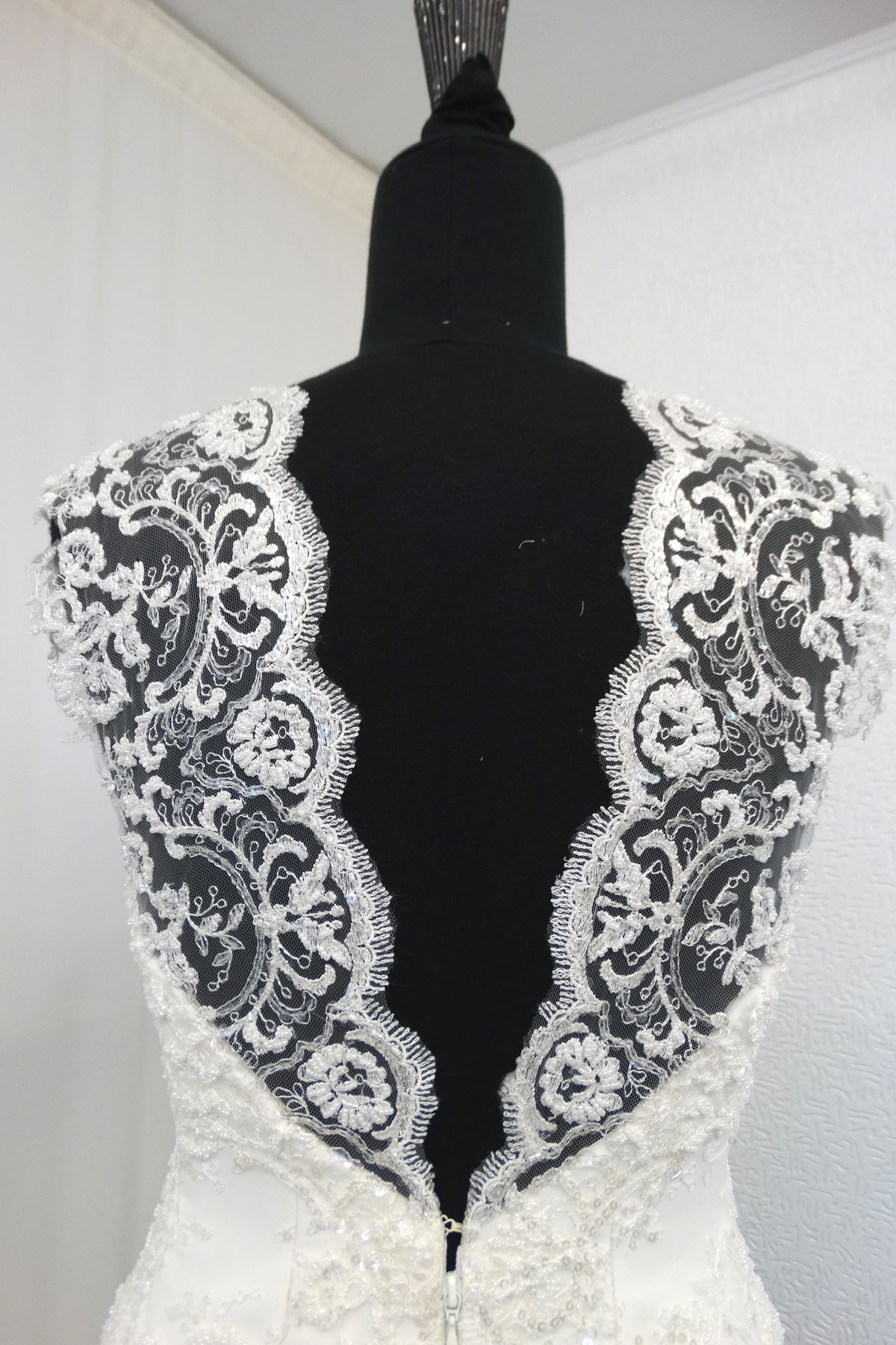 abito sposa in pizzo ricamato (pizzo br319) Art H1358
