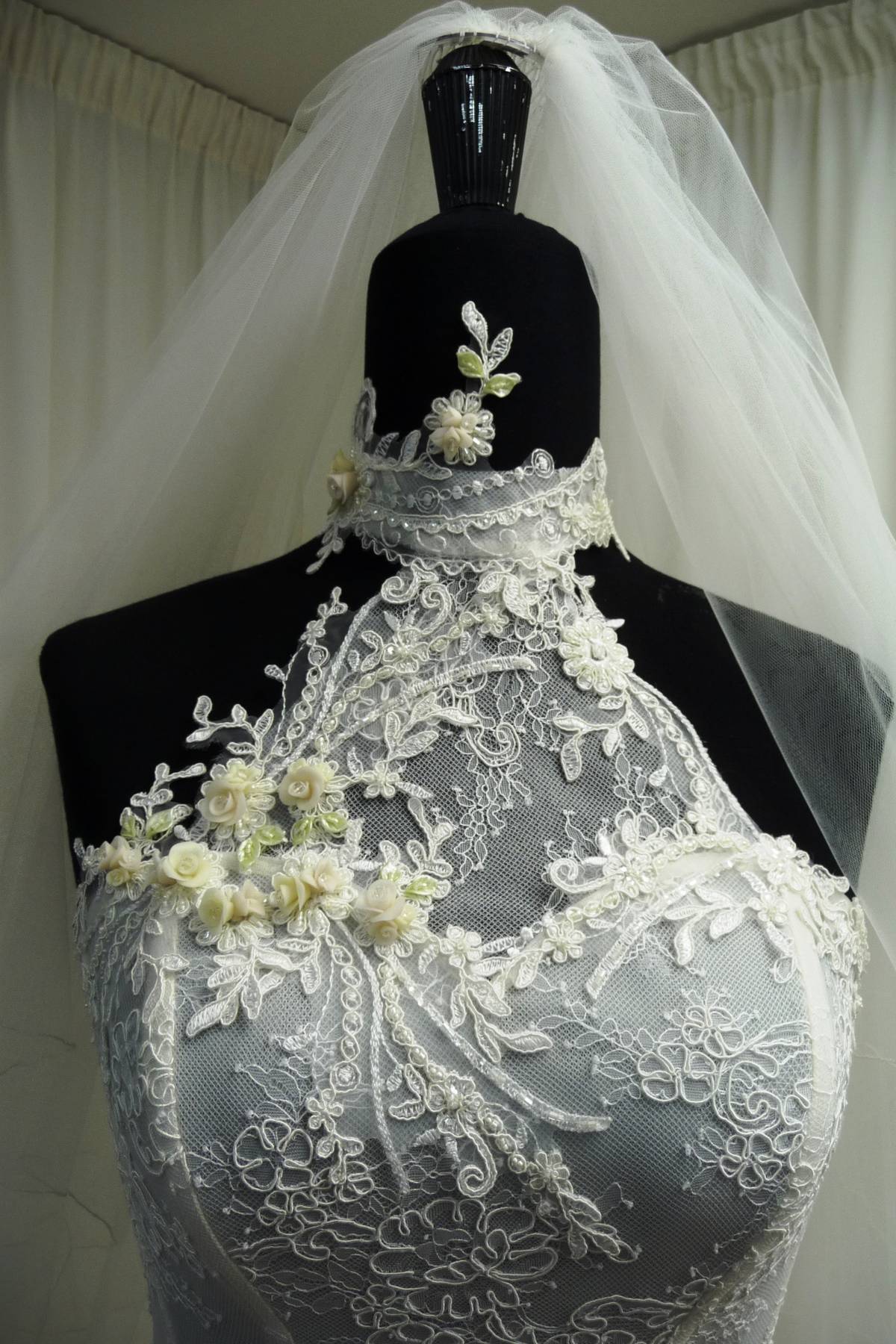 abito sposa in pizzo rebrode (br363) con applicazioni (g1197) e georgette (0013av) Art H1396