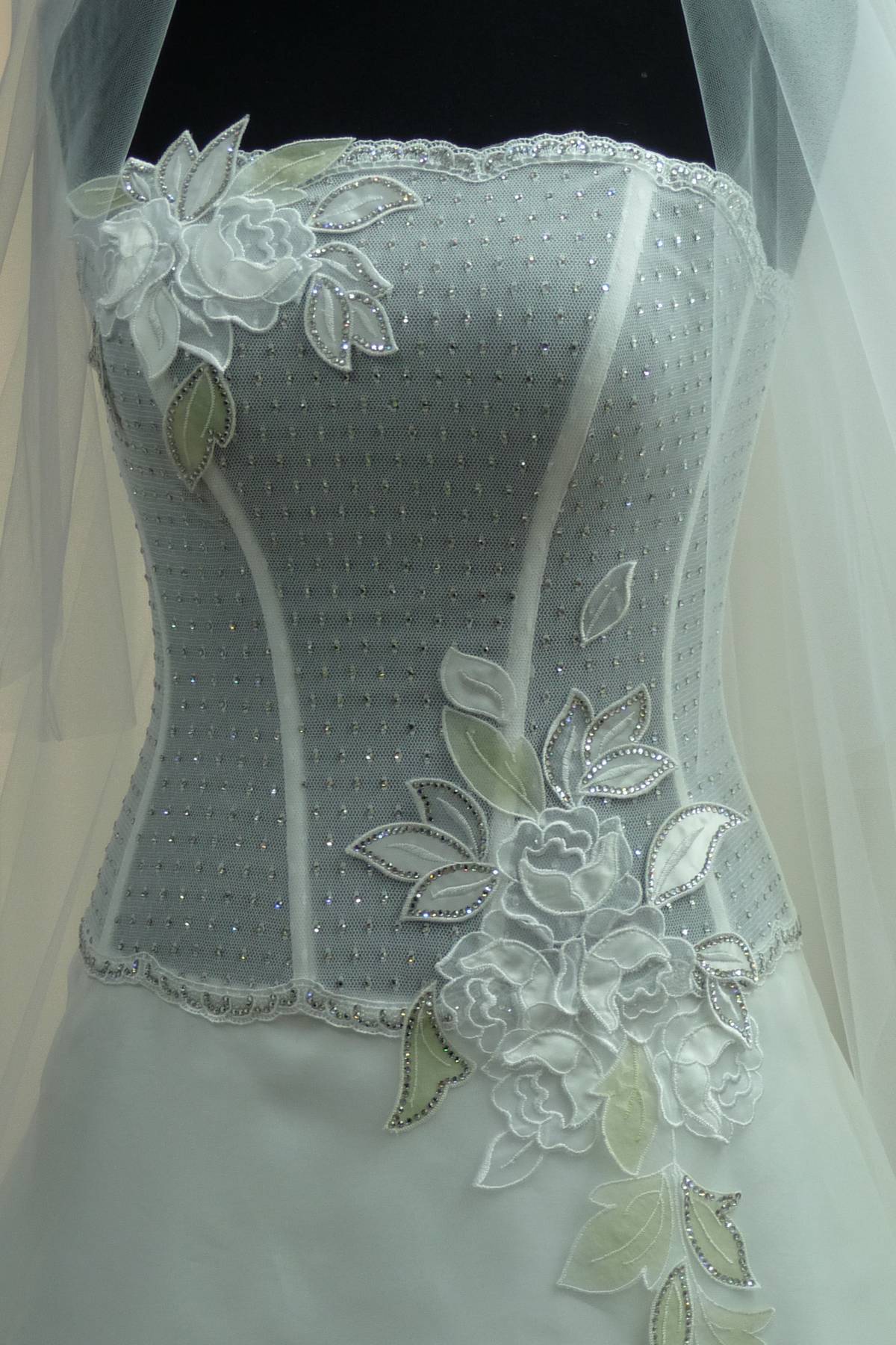 abito seta pura con strass swarovski e applicazioni (4 300 strass) Art H1406