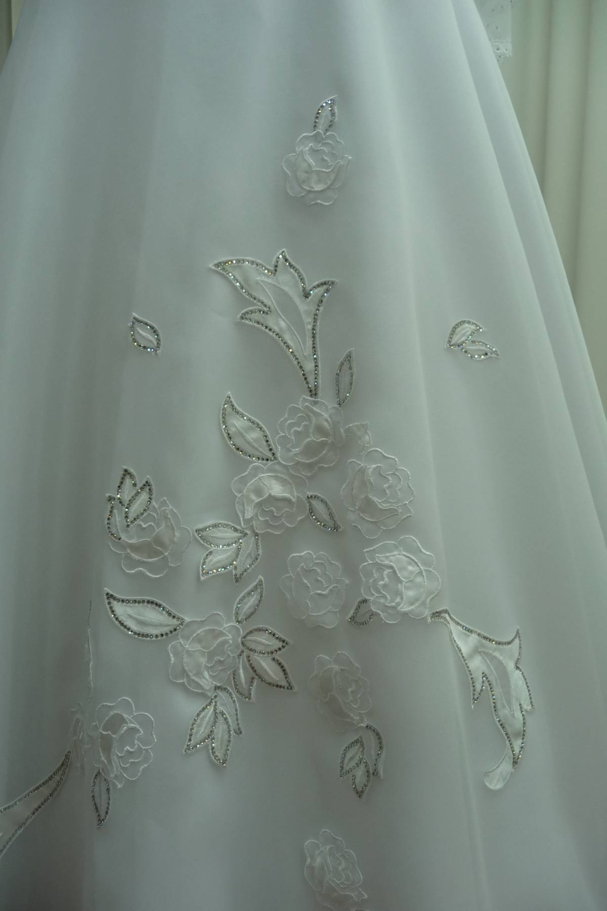 abito sposa swarovski con applicazioni (anche su misura) Art H1408