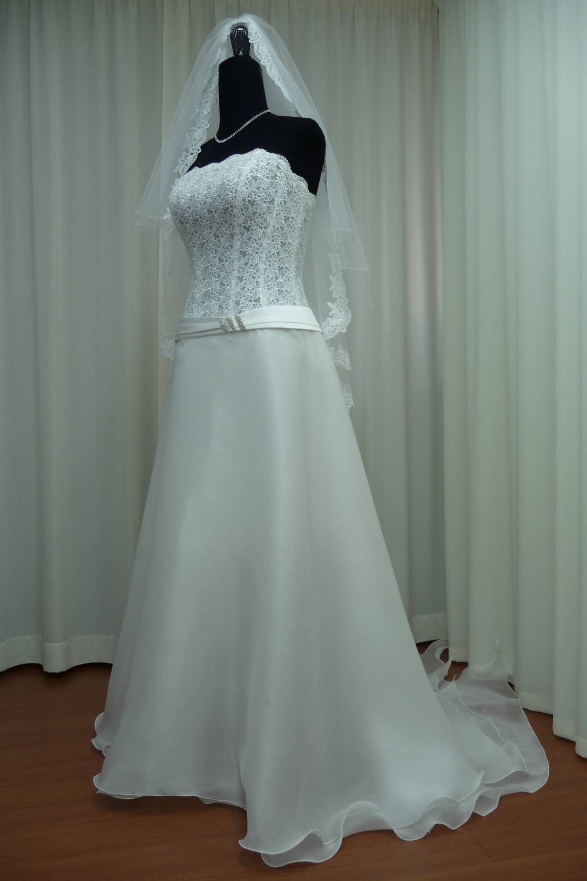 abiti sposa in pizzo macrame e organza seta pura Art H1333