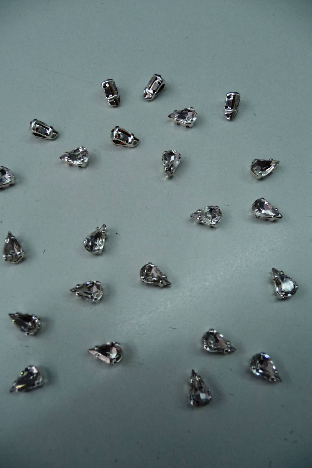 strass crystal swarovski goccia 10x6 (1 grs = n 144) confezioni 1 grs Art STR10X6