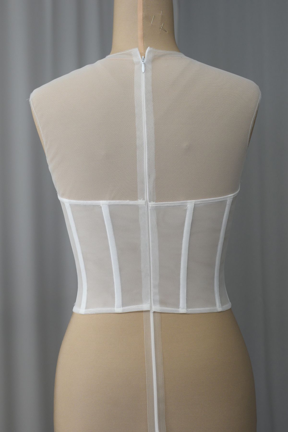 corpino sposa base in tulle mano seta realizzabile su misura anche con manica Art Z1197