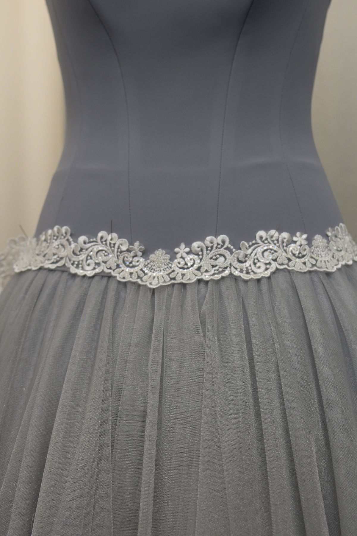 bordo pizzo rebrode con perle h cm 4colore naturale anche bianco seta Art 0095C