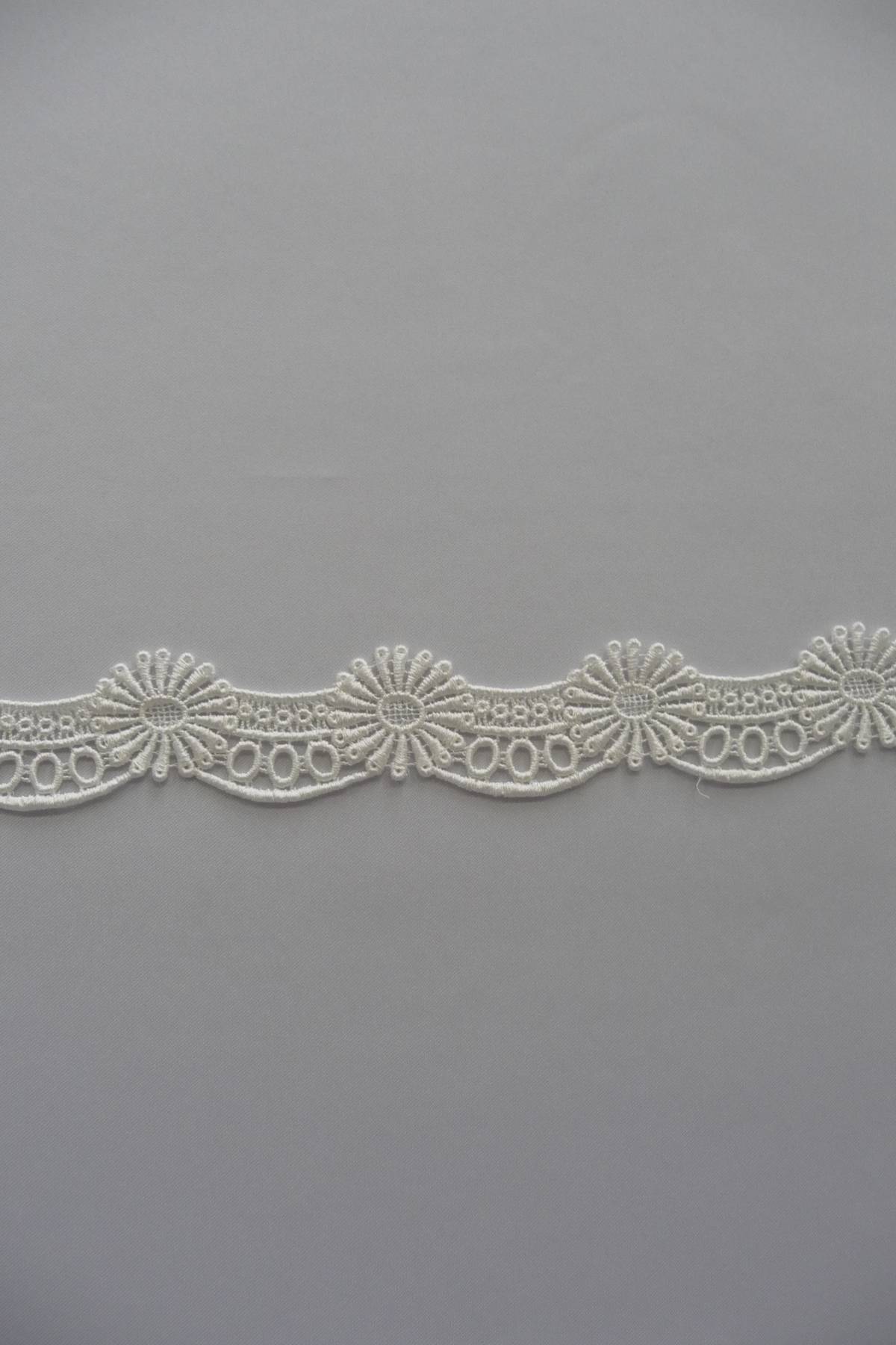bordo macrame avorio chiaro cm 3 Art 0309BMAV