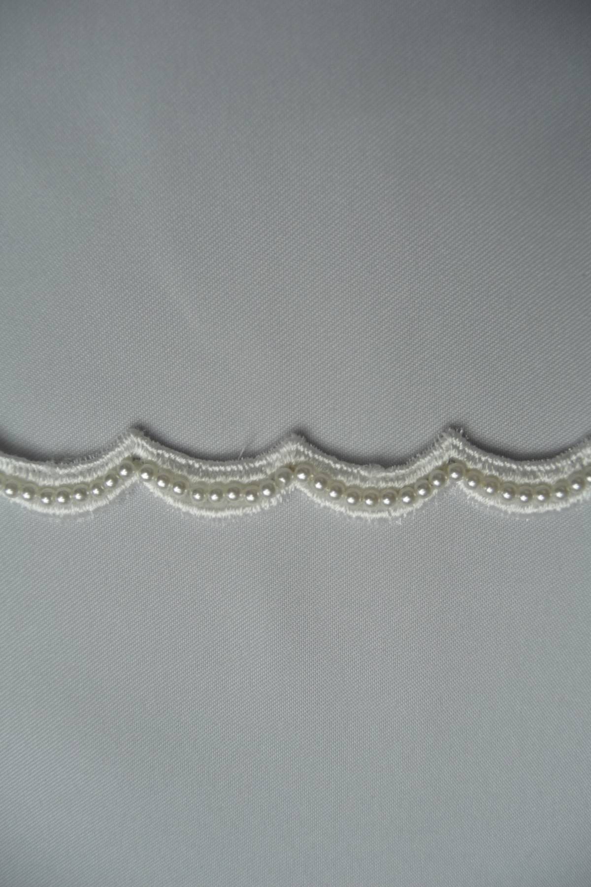 bordo macrame bianco con perle Art 0310BX