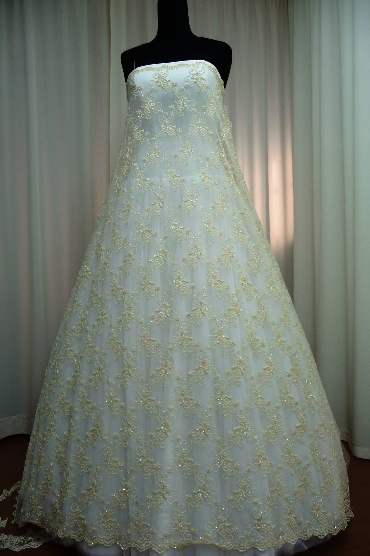 tulle ricamato perlinato cm 140 oro Art 0417LTUX