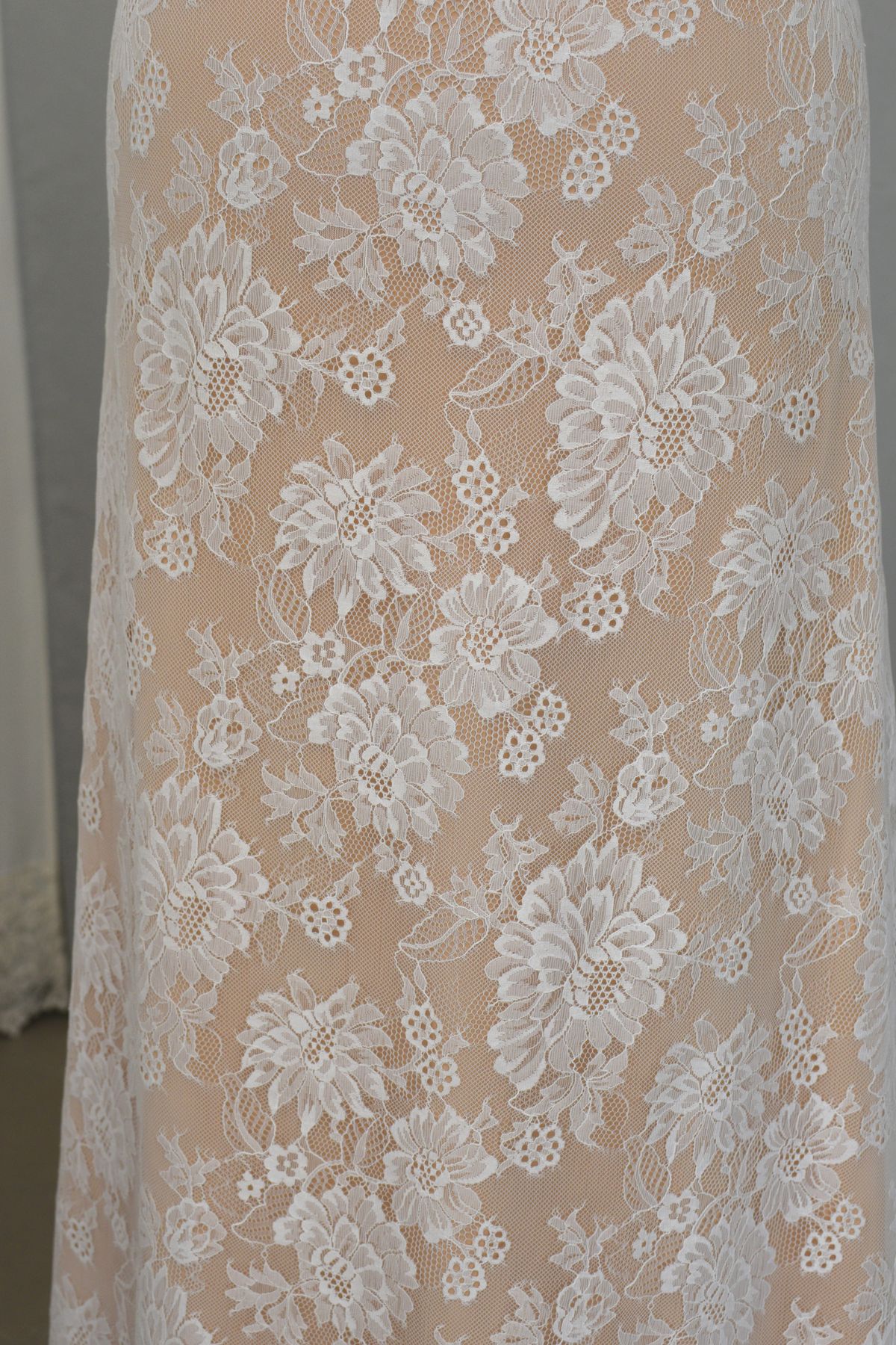 pizzo rebrode avorio anche bianco seta h cm 135 Art BR322