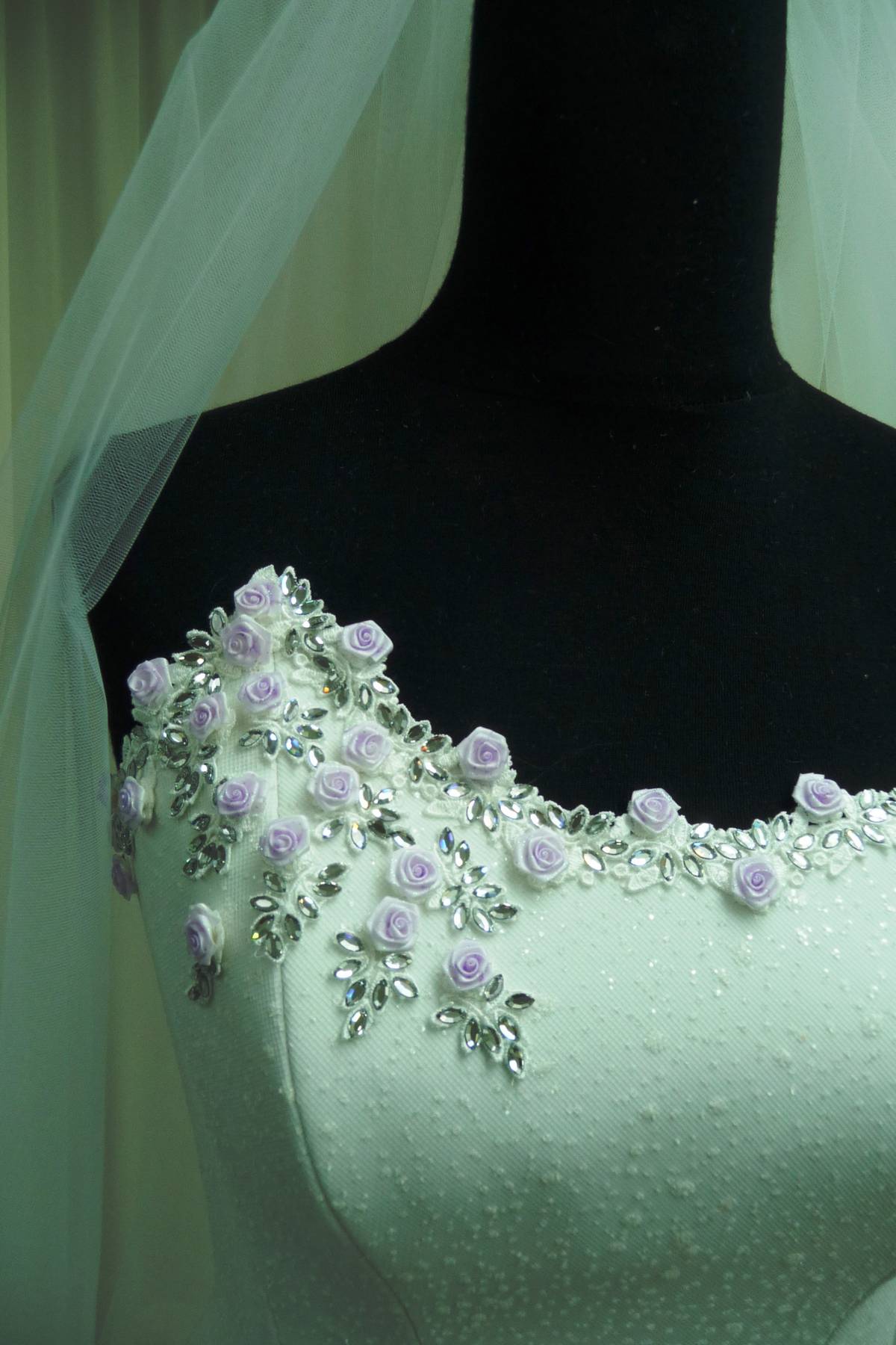 esclusivo abito sposa bianco con swarovski tulle glitter e applicazioni Art H1433